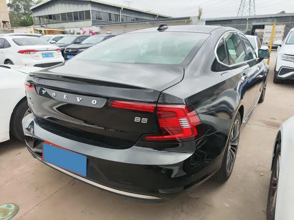 2023 Volvo S90 2.0T 250HP L4 8AT,autocango,china used car exporter,china ev exporter,chinese used car exporter,chinese used ev exporter