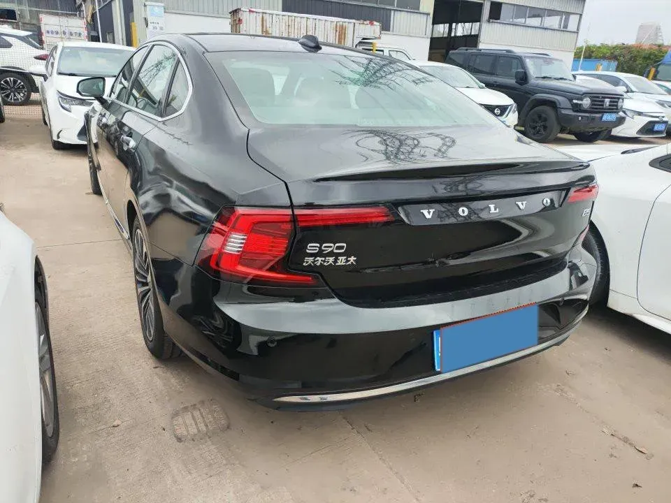 2023 Volvo S90 2.0T 250HP L4 8AT,autocango,china used car exporter,china ev exporter,chinese used car exporter,chinese used ev exporter