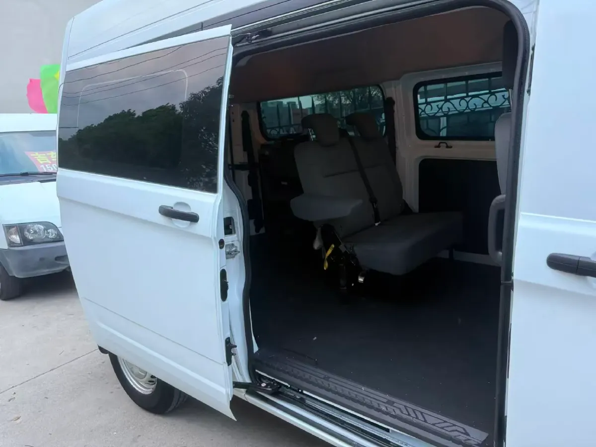 2020 Ford Transit 2.0T 121HP L4 5MT,autocango,china used car exporter,china ev exporter,chinese used car exporter,chinese used ev exporter