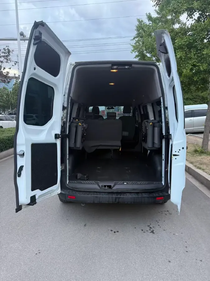 2020 Ford Transit 2.0T 121HP L4 5MT,autocango,china used car exporter,china ev exporter,chinese used car exporter,chinese used ev exporter