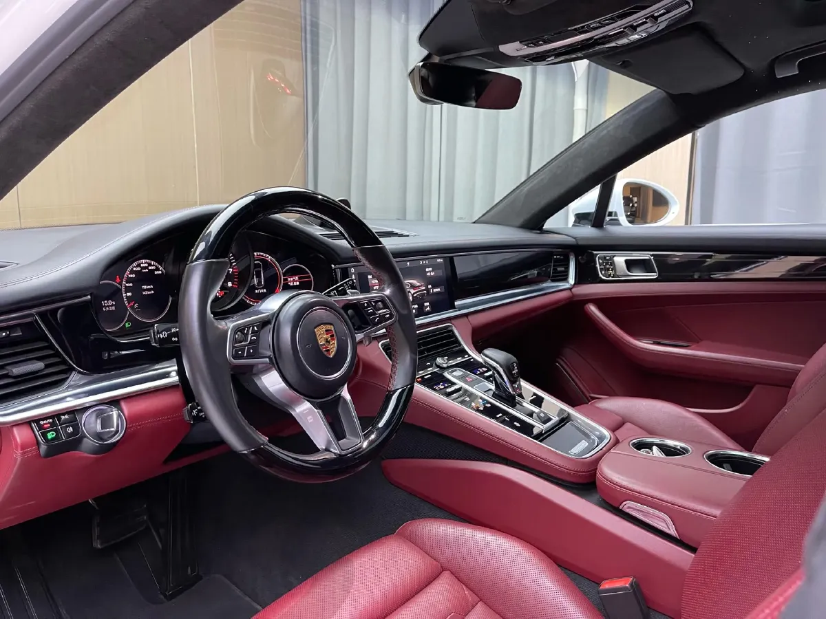 2017 Porsche Panamera 3.0T 330HP V6 8DCT,autocango,china used car exporter,china ev exporter,chinese used car exporter,chinese used ev exporter