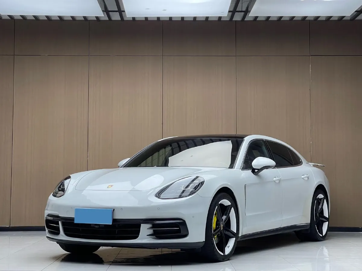 2017 Porsche Panamera 3.0T 330HP V6 8DCT,autocango,china used car exporter,china ev exporter,chinese used car exporter,chinese used ev exporter