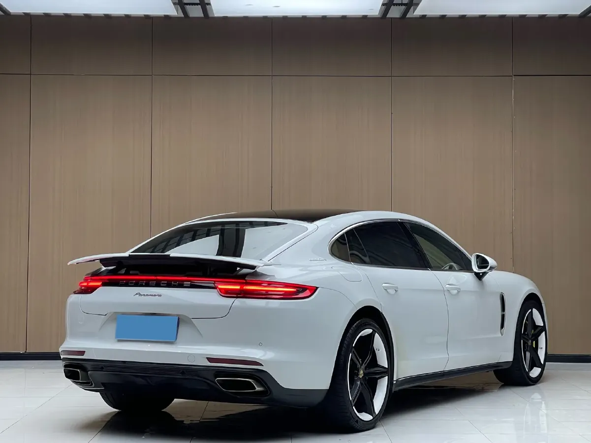 2017 Porsche Panamera 3.0T 330HP V6 8DCT,autocango,china used car exporter,china ev exporter,chinese used car exporter,chinese used ev exporter