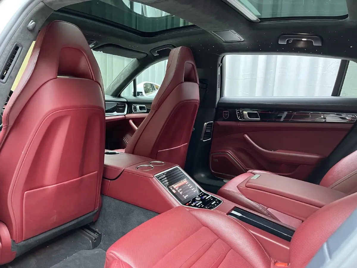 2017 Porsche Panamera 3.0T 330HP V6 8DCT,autocango,china used car exporter,china ev exporter,chinese used car exporter,chinese used ev exporter