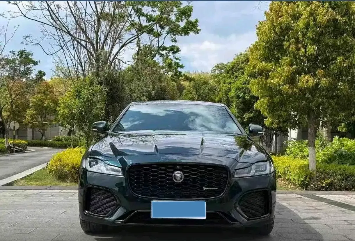 2018 Jaguar XF 2.0T 250HP L4 8AT,autocango,china used car exporter,china ev exporter,chinese used car exporter,chinese used ev exporter