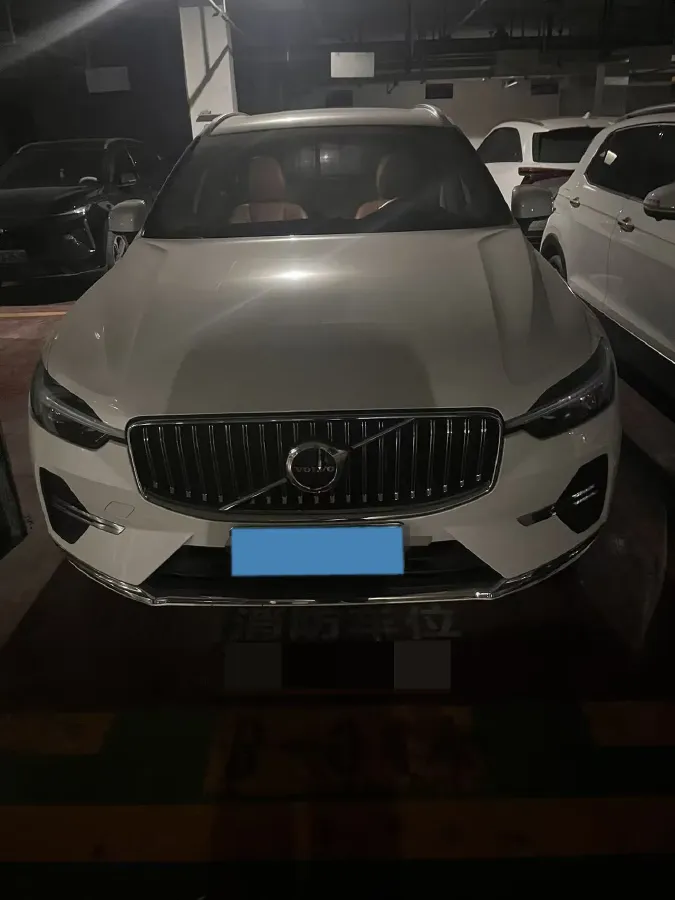 2023 Volvo XC60 2.0T 250HP L4 8AT,autocango,china used car exporter,china ev exporter,chinese used car exporter,chinese used ev exporter