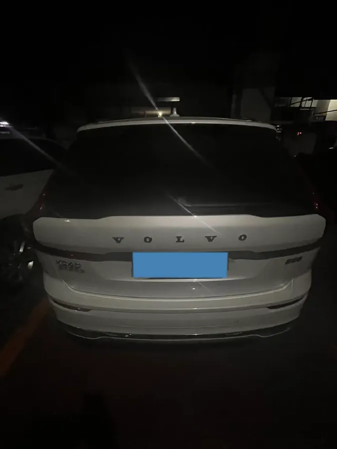 2023 Volvo XC60 2.0T 250HP L4 8AT,autocango,china used car exporter,china ev exporter,chinese used car exporter,chinese used ev exporter