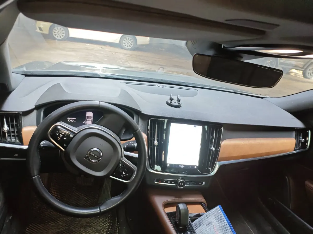 2023 Volvo S90 2.0T 250HP L4 8AT,autocango,china used car exporter,china ev exporter,chinese used car exporter,chinese used ev exporter