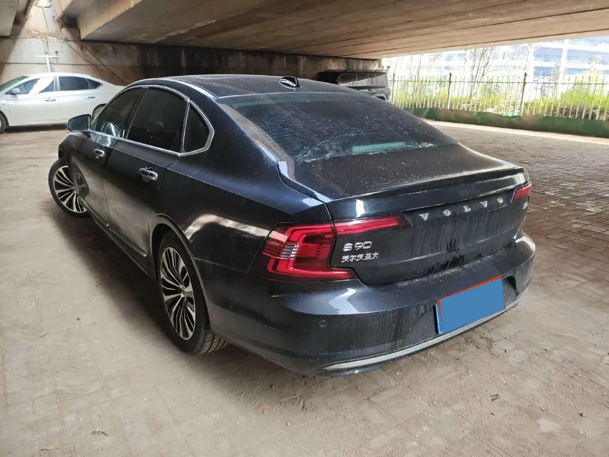 2023 Volvo S90 2.0T 250HP L4 8AT,autocango,china used car exporter,china ev exporter,chinese used car exporter,chinese used ev exporter