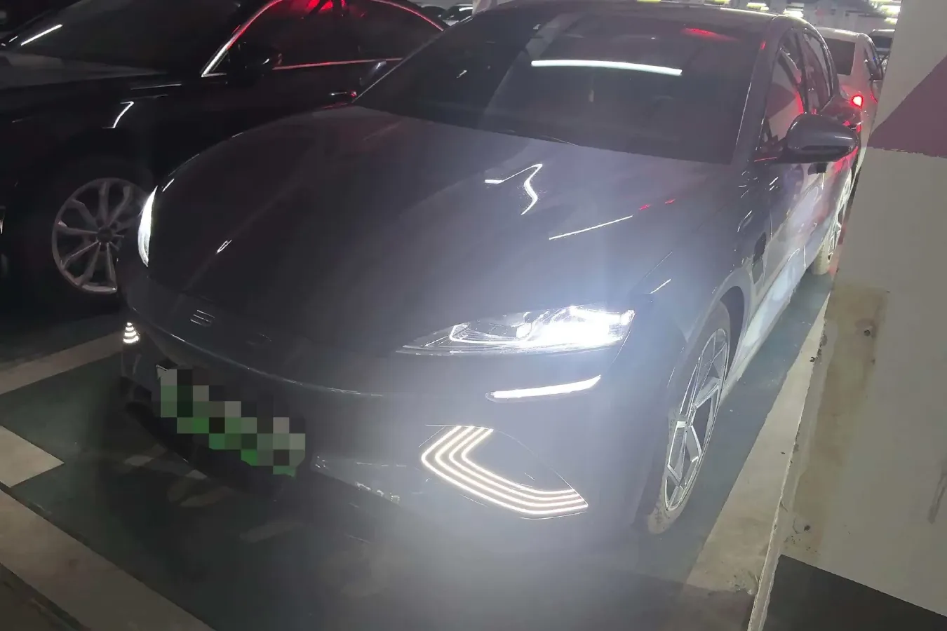 2022 AITO AITO M5 Range Extended 125HP REEV 40KWH,autocango,china used car exporter,china ev exporter,chinese used car exporter,chinese used ev exporter