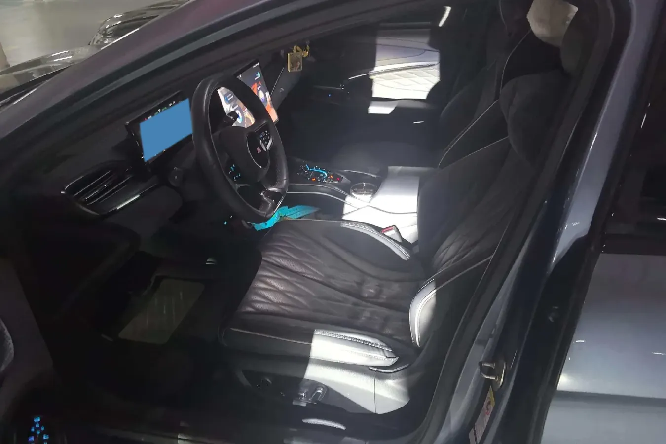 2022 AITO AITO M5 Range Extended 125HP REEV 40KWH,autocango,china used car exporter,china ev exporter,chinese used car exporter,chinese used ev exporter