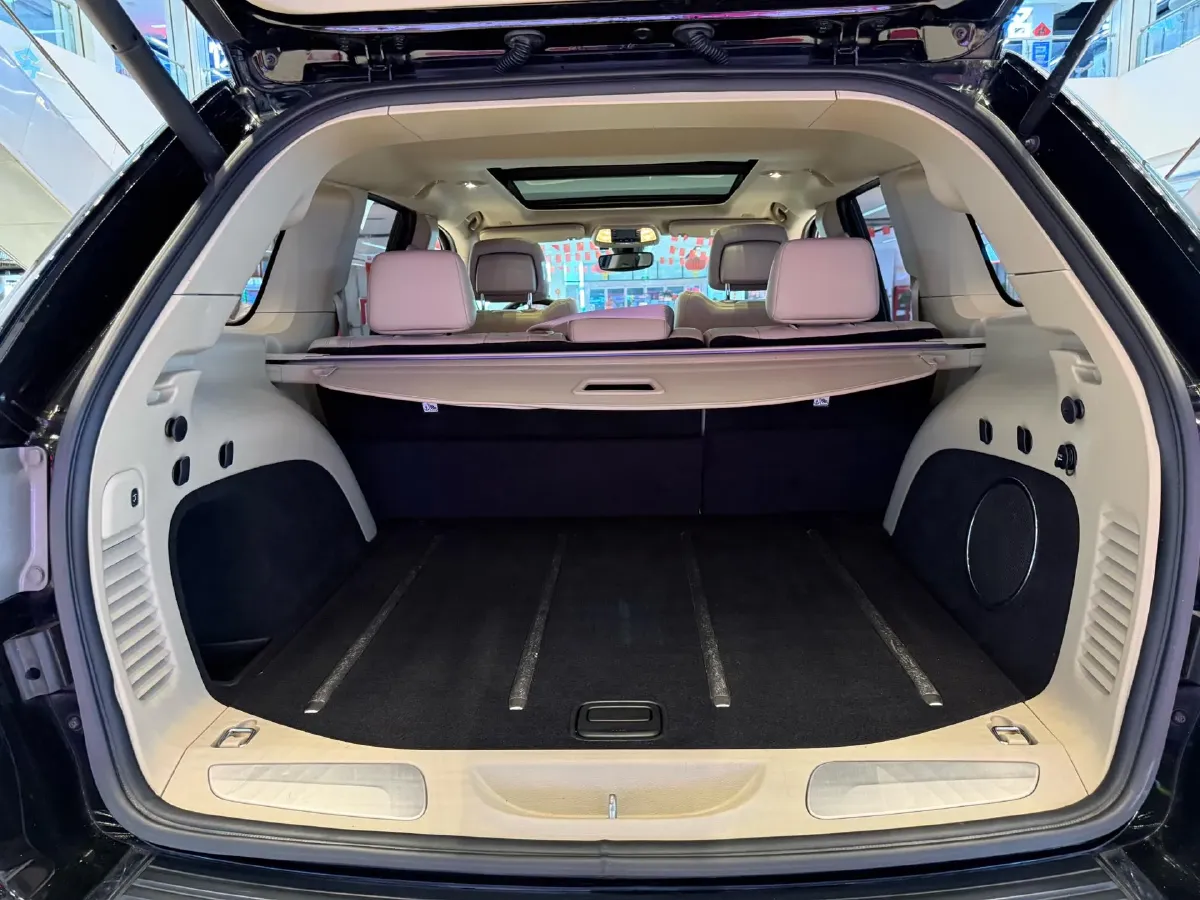 2017 Jeep Grand Cherokee 3.6L 286HP V6 8AT,autocango,china used car exporter,china ev exporter,chinese used car exporter,chinese used ev exporter