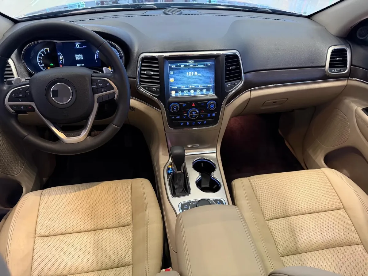 2017 Jeep Grand Cherokee 3.6L 286HP V6 8AT,autocango,china used car exporter,china ev exporter,chinese used car exporter,chinese used ev exporter