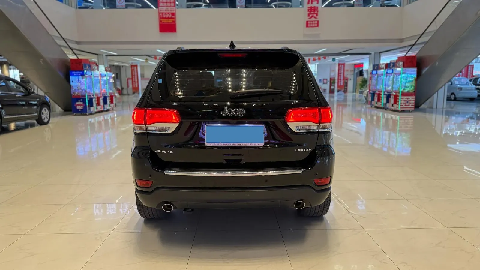 2017 Jeep Grand Cherokee 3.6L 286HP V6 8AT,autocango,china used car exporter,china ev exporter,chinese used car exporter,chinese used ev exporter