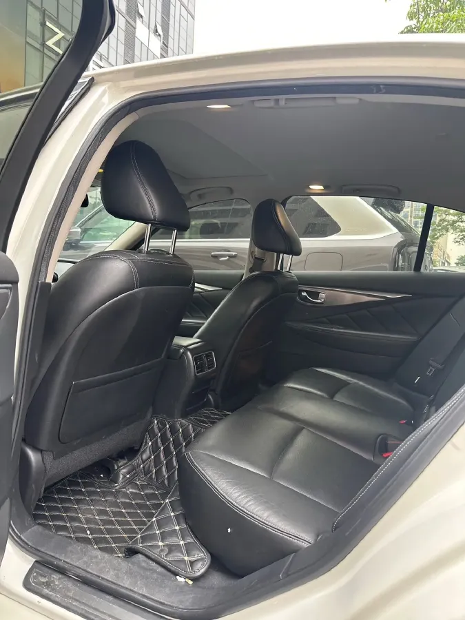 2018 Jeep Grand Commander 2.0T 265HP L4 9AT,autocango,china used car exporter,china ev exporter,chinese used car exporter,chinese used ev exporter
