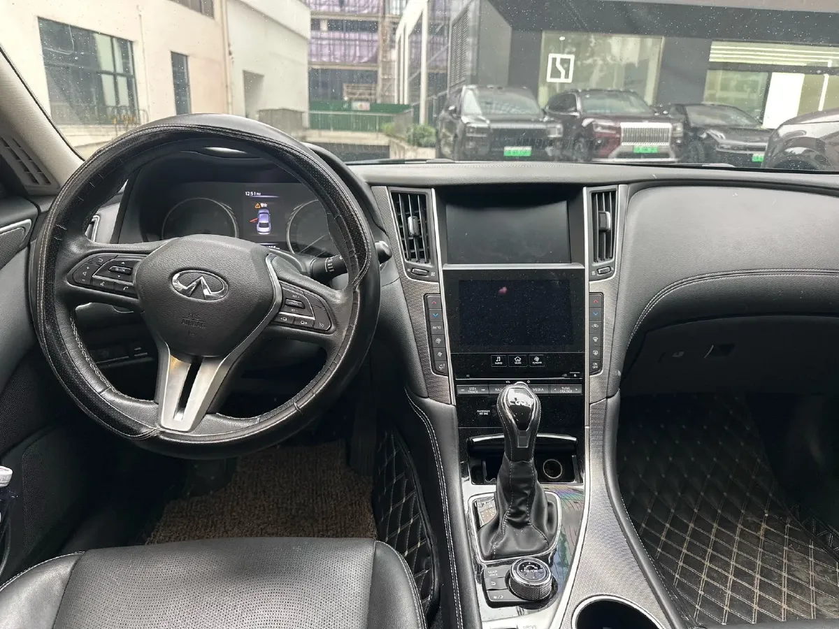 2018 Jeep Grand Commander 2.0T 265HP L4 9AT,autocango,china used car exporter,china ev exporter,chinese used car exporter,chinese used ev exporter