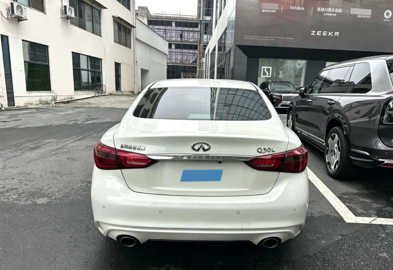 2018 Jeep Grand Commander 2.0T 265HP L4 9AT,autocango,china used car exporter,china ev exporter,chinese used car exporter,chinese used ev exporter