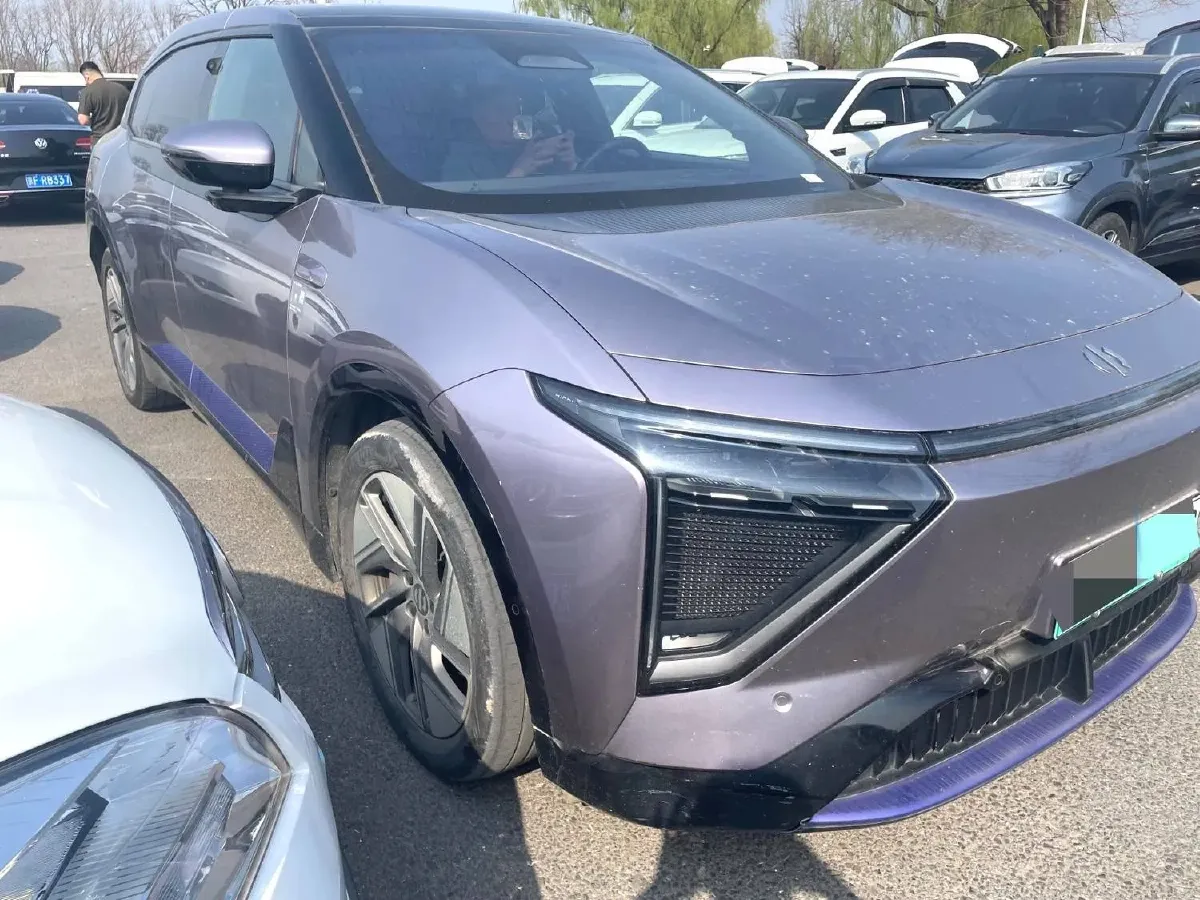 2023 HiPhi Y BEV 76.6KWH,autocango,china used car exporter,china ev exporter,chinese used car exporter,chinese used ev exporter
