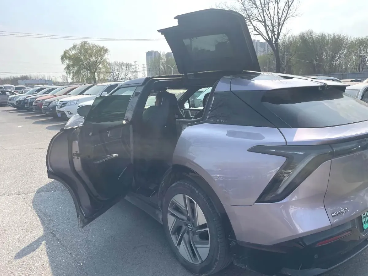 2023 HiPhi Y BEV 76.6KWH,autocango,china used car exporter,china ev exporter,chinese used car exporter,chinese used ev exporter