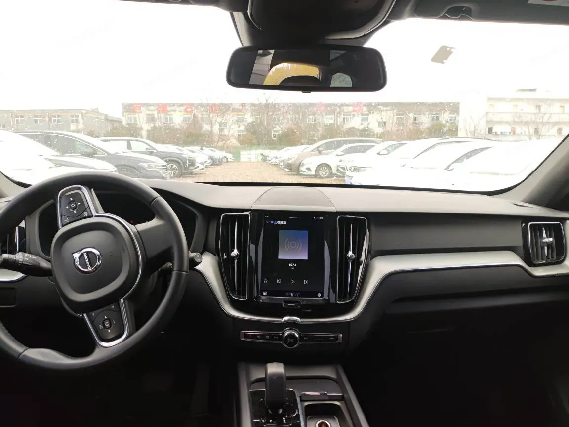 2023 Volvo S60 2.0T 197HP L4 7DCT,autocango,china used car exporter,china ev exporter,chinese used car exporter,chinese used ev exporter
