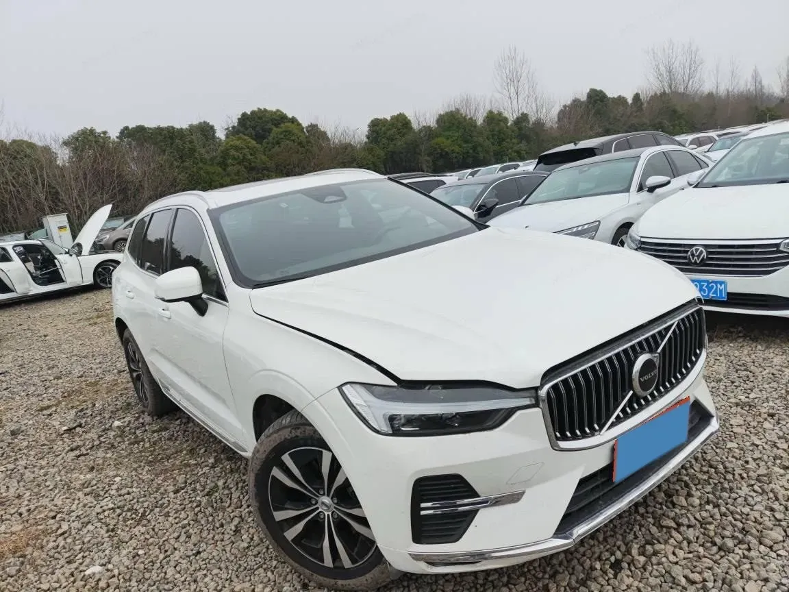 2023 Volvo S60 2.0T 197HP L4 7DCT,autocango,china used car exporter,china ev exporter,chinese used car exporter,chinese used ev exporter