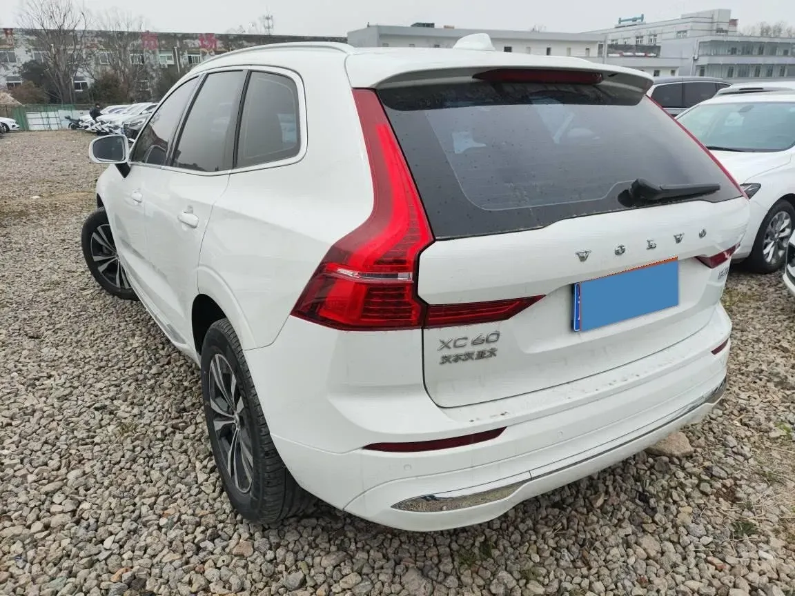 2023 Volvo S60 2.0T 197HP L4 7DCT,autocango,china used car exporter,china ev exporter,chinese used car exporter,chinese used ev exporter