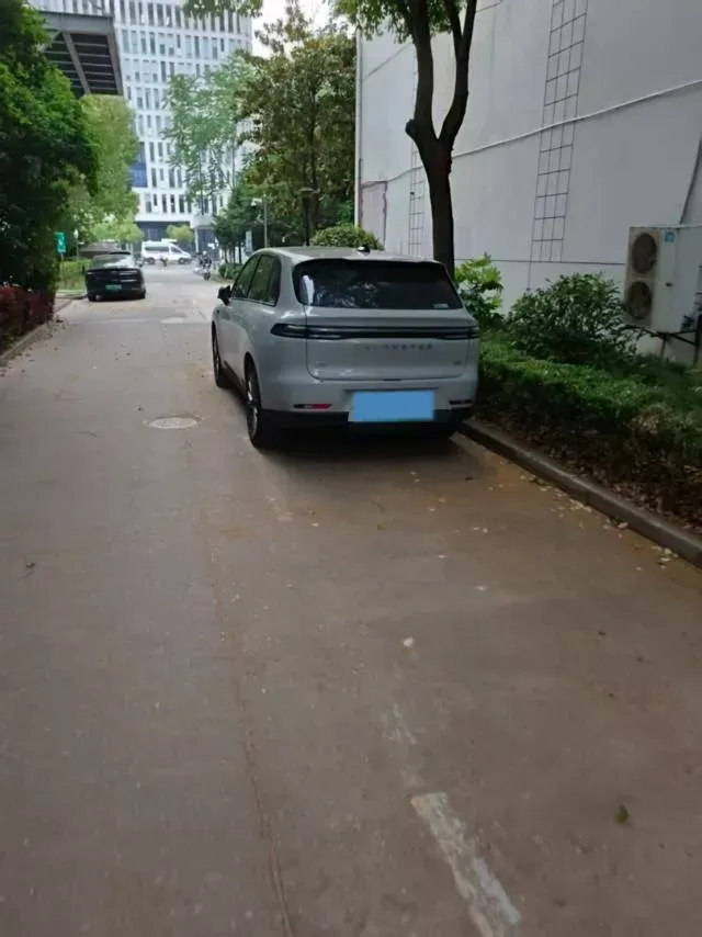 2024 Leapmotor C10 1.5L 95HP L4 REEV 28.4KWH,autocango,china used car exporter,china ev exporter,chinese used car exporter,chinese used ev exporter