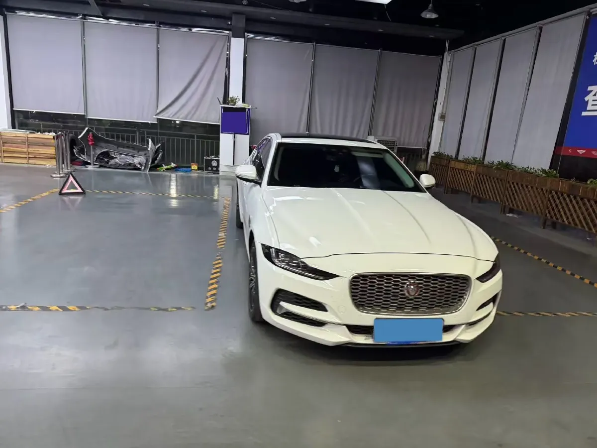 2020 Jaguar XEL 2.0T 200HP L4 8AT,autocango,china used car exporter,china ev exporter,chinese used car exporter,chinese used ev exporter