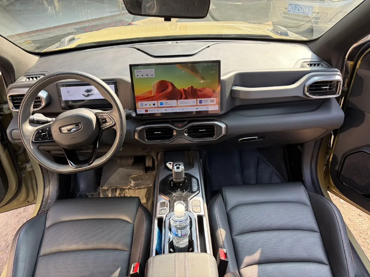 2025 Geely Cowboy 1.5T 181HP L4 7DCT,autocango,china used car exporter,china ev exporter,chinese used car exporter,chinese used ev exporter