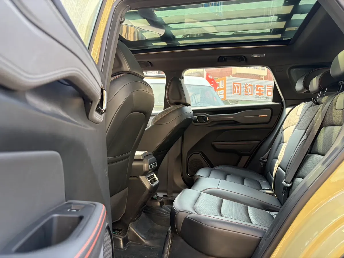 2025 Geely Cowboy 1.5T 181HP L4 7DCT,autocango,china used car exporter,china ev exporter,chinese used car exporter,chinese used ev exporter