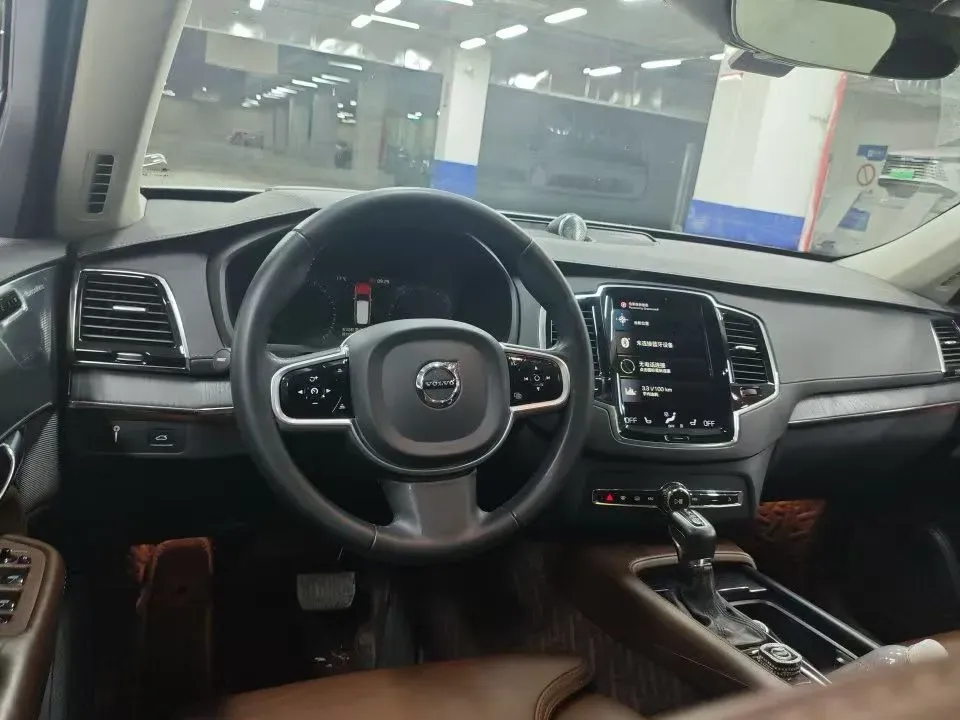 2020 Volvo XC90 2.0T 320HP L4 8AT,autocango,china used car exporter,china ev exporter,chinese used car exporter,chinese used ev exporter