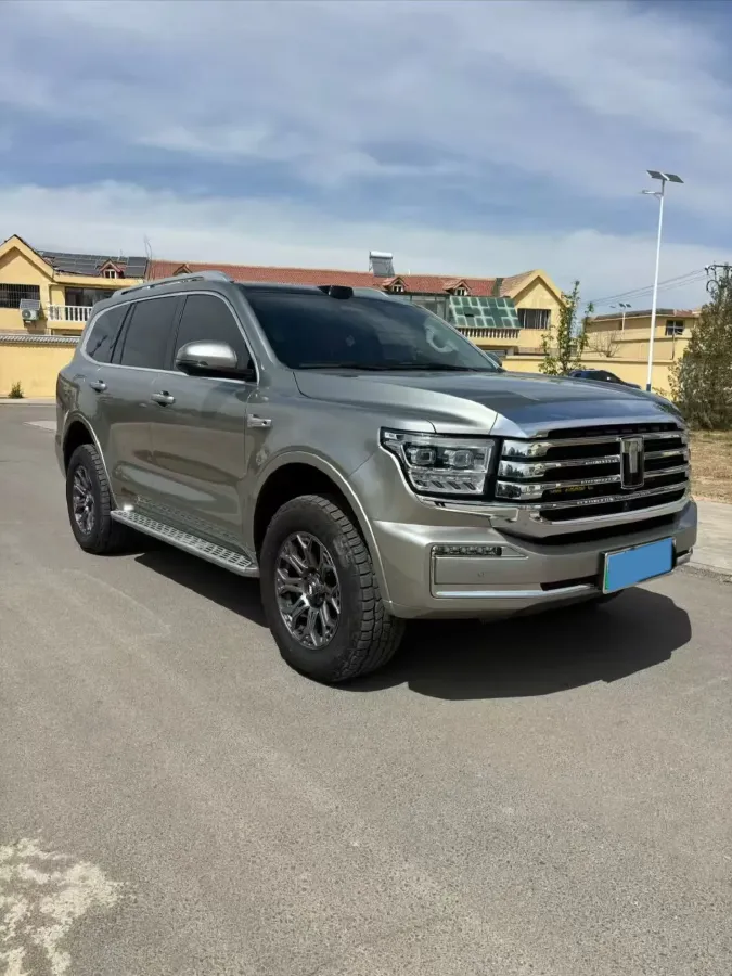 2026 Tank 500 2.0T 252HP L4 3DHT PHEV,autocango,china used car exporter,china ev exporter,chinese used car exporter,chinese used ev exporter