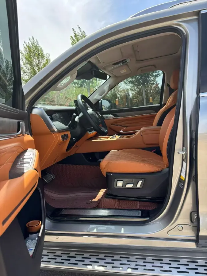 2026 Tank 500 2.0T 252HP L4 3DHT PHEV,autocango,china used car exporter,china ev exporter,chinese used car exporter,chinese used ev exporter