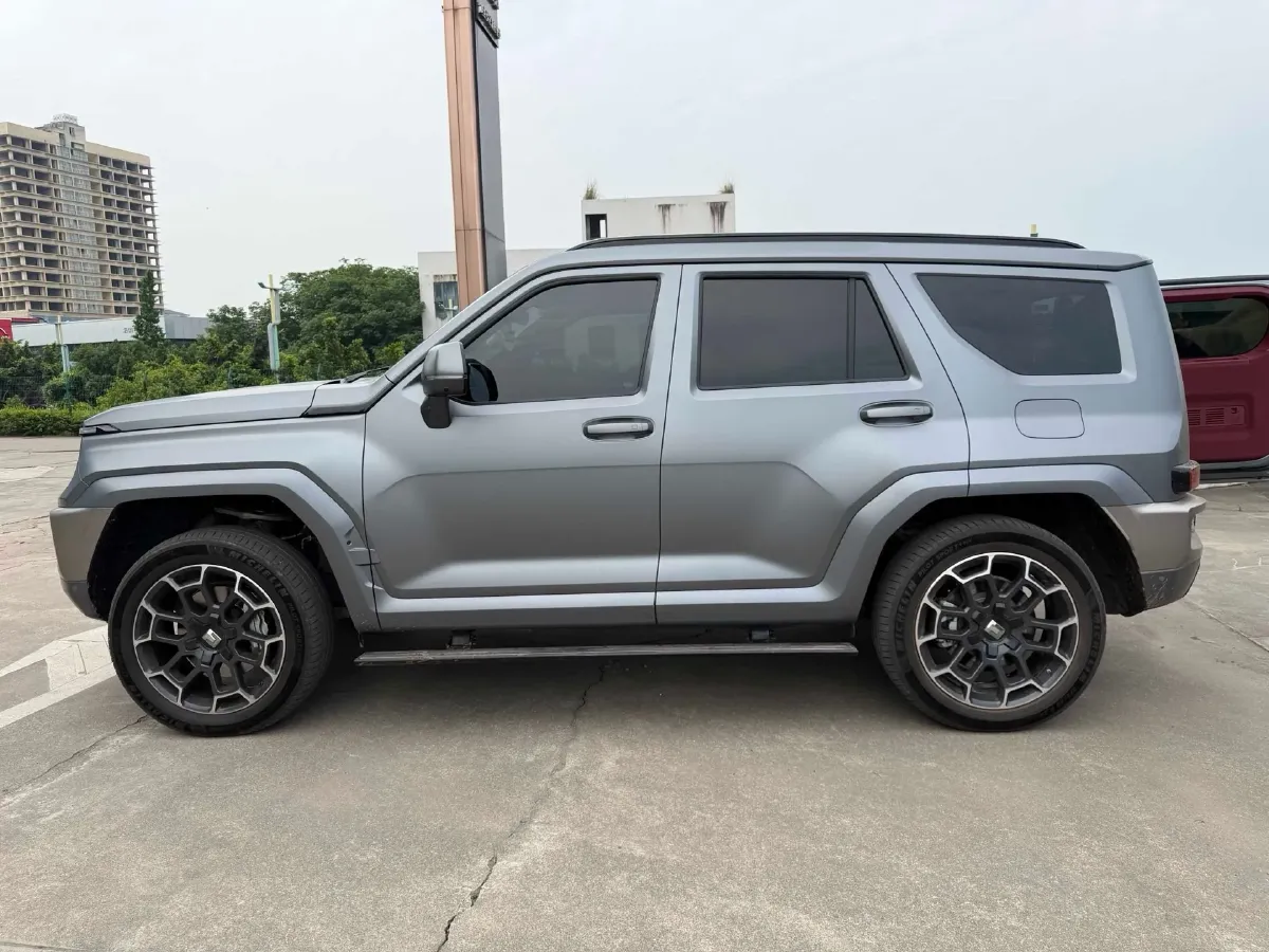 2024 Tank 700 3.0T 360HP V6 9AT PHEV 37.1KWH,autocango,china used car exporter,china ev exporter,chinese used car exporter,chinese used ev exporter