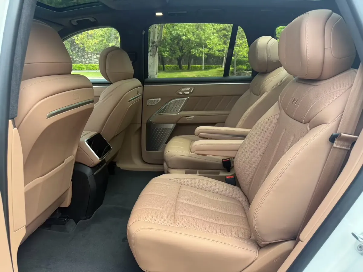 2025 ONVO L90 BEV,autocango,china used car exporter,china ev exporter,chinese used car exporter,chinese used ev exporter
