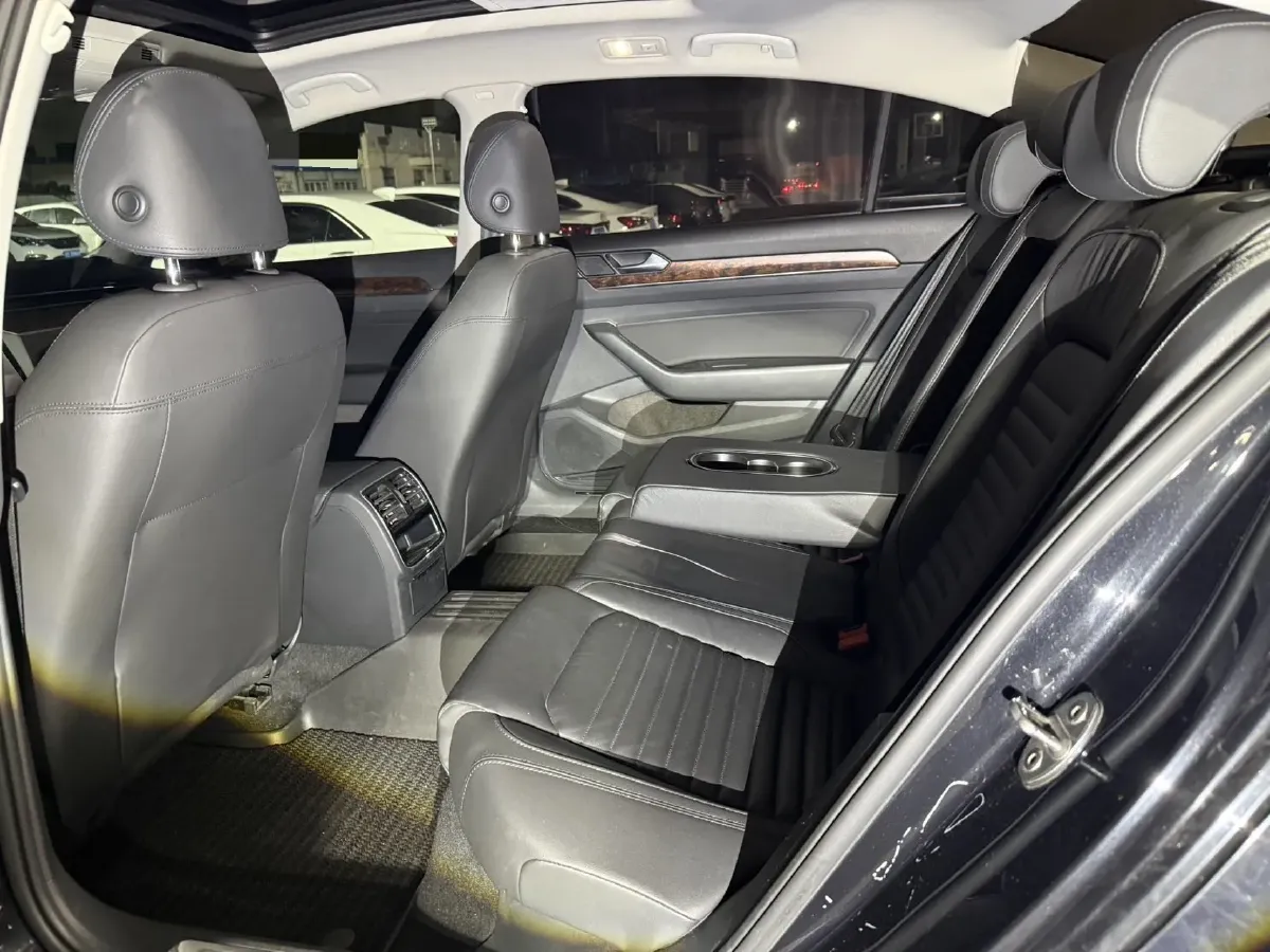 2019 Citroen C6 1.6T 170HP L4 6AT,autocango,china used car exporter,china ev exporter,chinese used car exporter,chinese used ev exporter