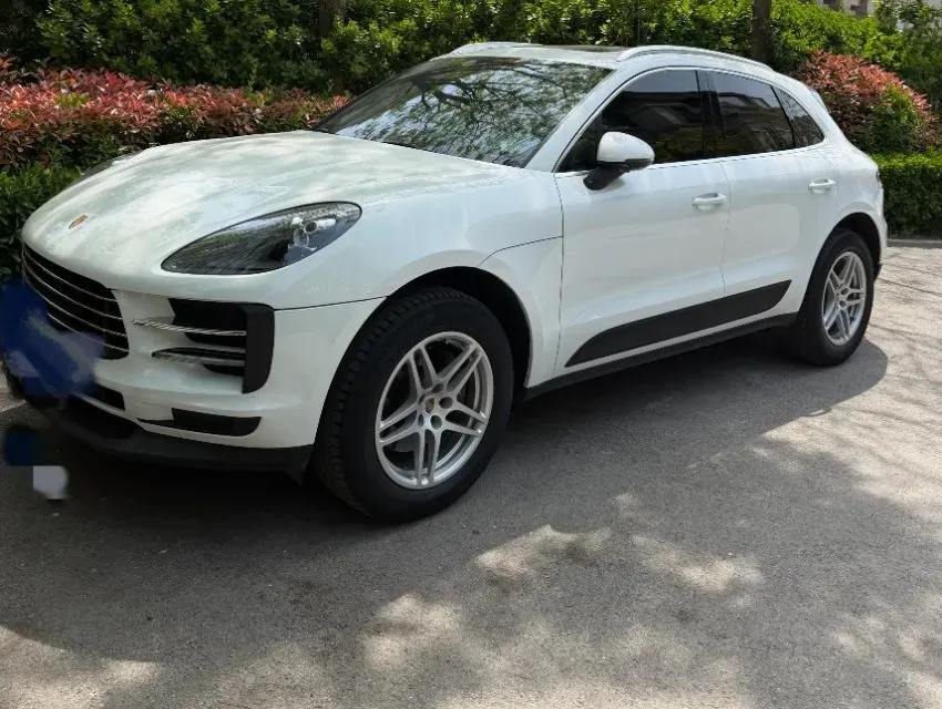 2021 Porsche Macan 2.0T 252HP L4 7DCT,autocango,china used car exporter,china ev exporter,chinese used car exporter,chinese used ev exporter
