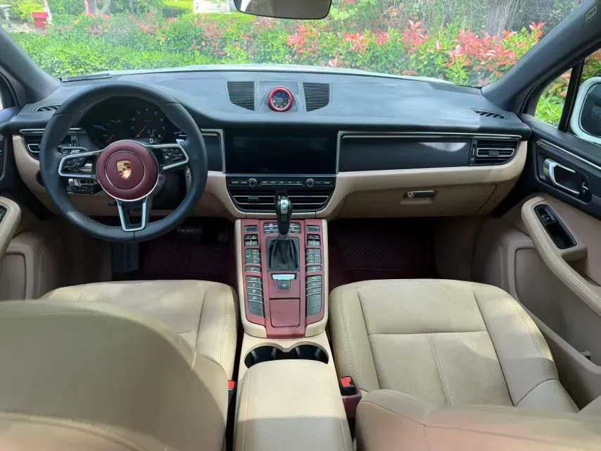 2021 Porsche Macan 2.0T 252HP L4 7DCT,autocango,china used car exporter,china ev exporter,chinese used car exporter,chinese used ev exporter