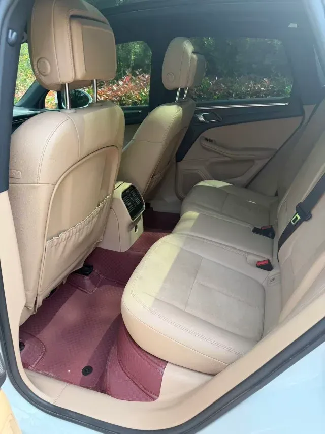 2021 Porsche Macan 2.0T 252HP L4 7DCT,autocango,china used car exporter,china ev exporter,chinese used car exporter,chinese used ev exporter
