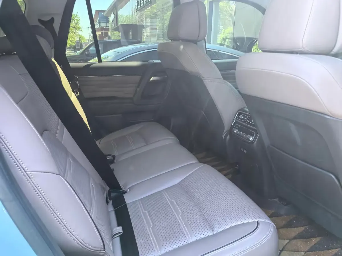 2022 Beijing BJ60 2.0T 267HP L4 8AT,autocango,china used car exporter,china ev exporter,chinese used car exporter,chinese used ev exporter