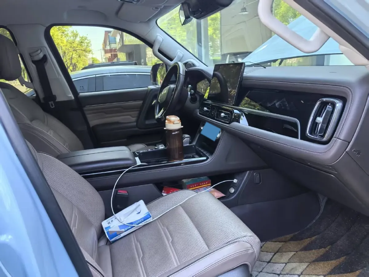 2022 Beijing BJ60 2.0T 267HP L4 8AT,autocango,china used car exporter,china ev exporter,chinese used car exporter,chinese used ev exporter