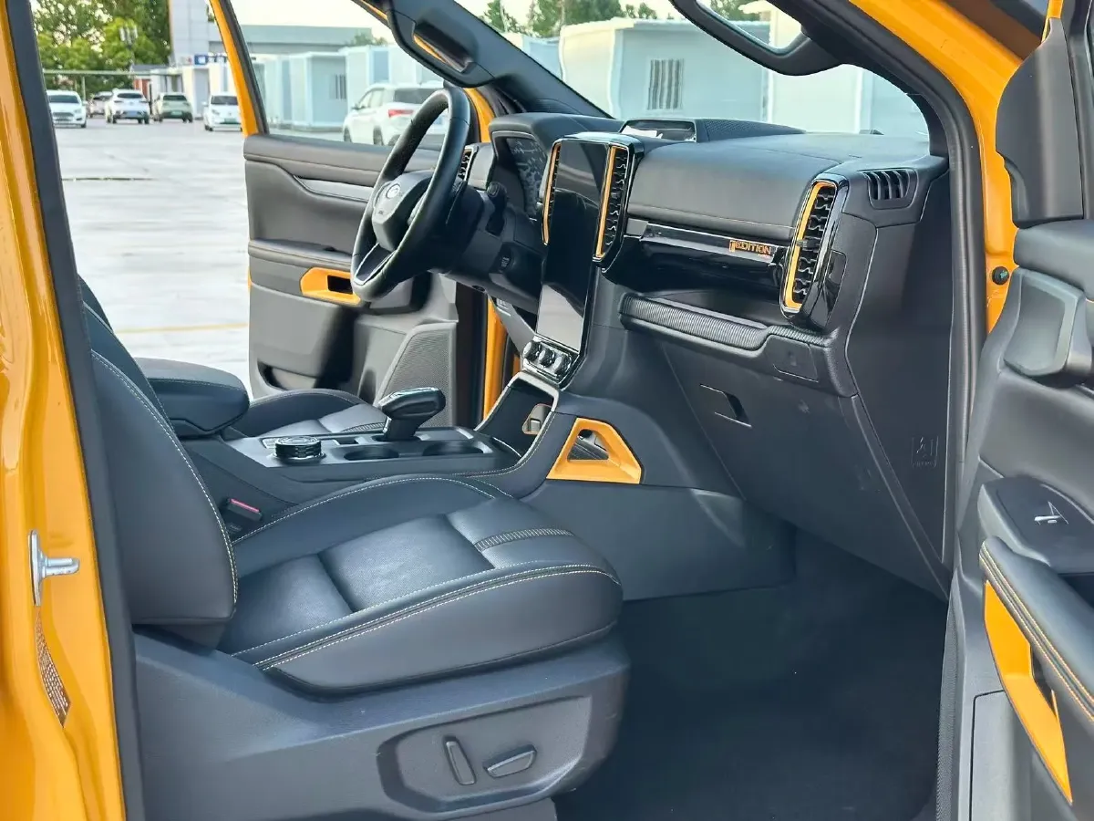 2023 Ford Ranger 2.3T 258HP L4 8AT,autocango,china used car exporter,china ev exporter,chinese used car exporter,chinese used ev exporter