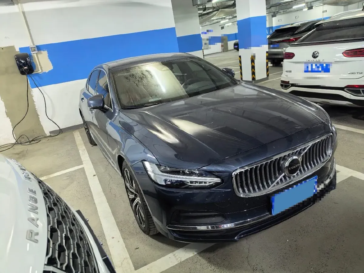 2022 Volvo S90 2.0T 250HP L4 8AT,autocango,china used car exporter,china ev exporter,chinese used car exporter,chinese used ev exporter