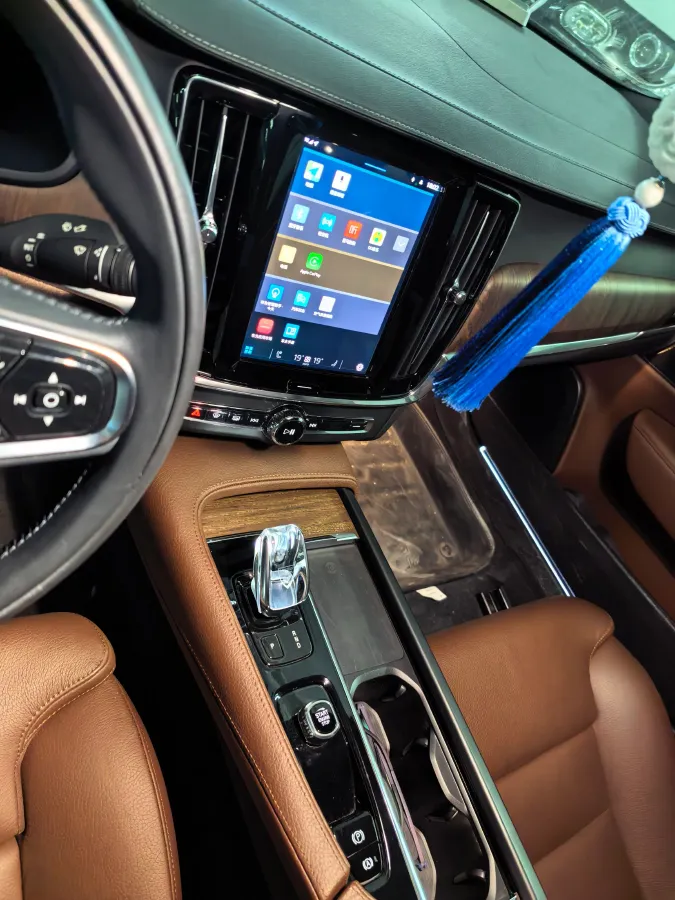 2022 Volvo S90 2.0T 250HP L4 8AT,autocango,china used car exporter,china ev exporter,chinese used car exporter,chinese used ev exporter