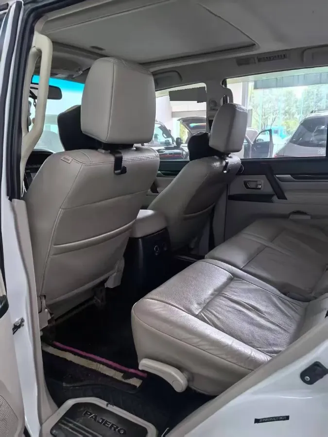2017 Honda Jade 1.8L 141HP L4 5AT,autocango,china used car exporter,china ev exporter,chinese used car exporter,chinese used ev exporter