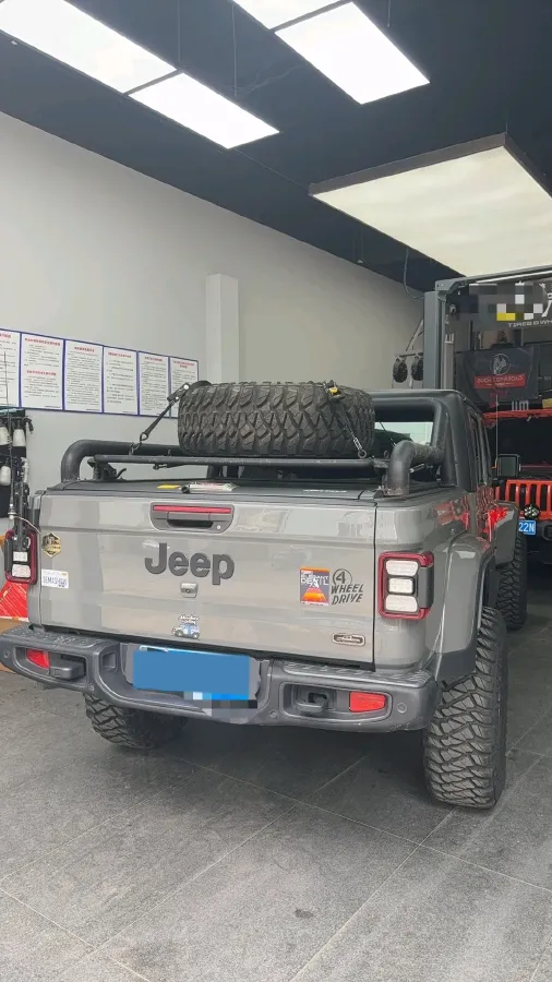 2022 Jeep Gladiator 3.6L 284HP V6 8AT,autocango,china used car exporter,china ev exporter,chinese used car exporter,chinese used ev exporter
