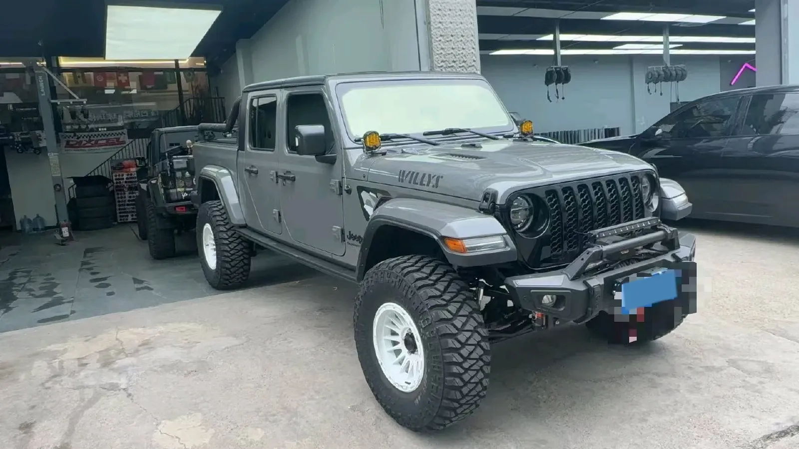 2022 Jeep Gladiator 3.6L 284HP V6 8AT,autocango,china used car exporter,china ev exporter,chinese used car exporter,chinese used ev exporter