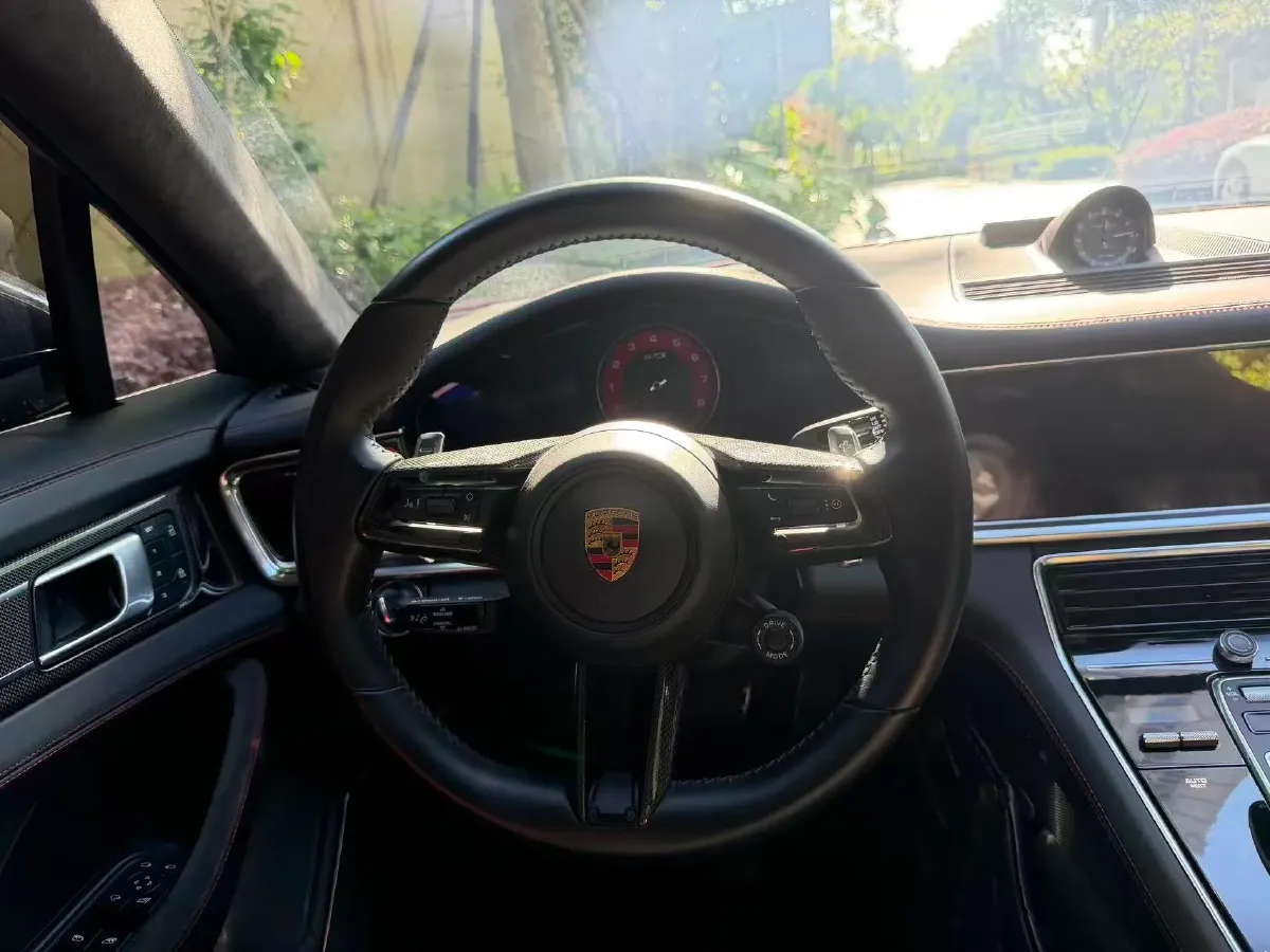 2021 Porsche Panamera 4.0T 480HP V8 8DCT,autocango,china used car exporter,china ev exporter,chinese used car exporter,chinese used ev exporter