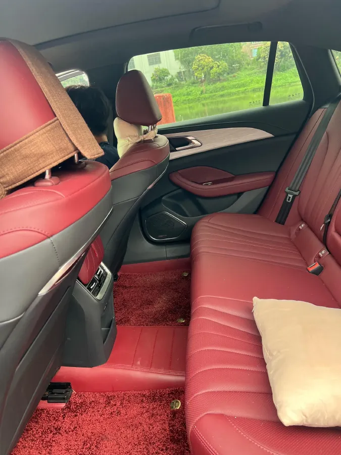 2025 HongQi H5 1.5T 169HP L4 7DCT,autocango,china used car exporter,china ev exporter,chinese used car exporter,chinese used ev exporter