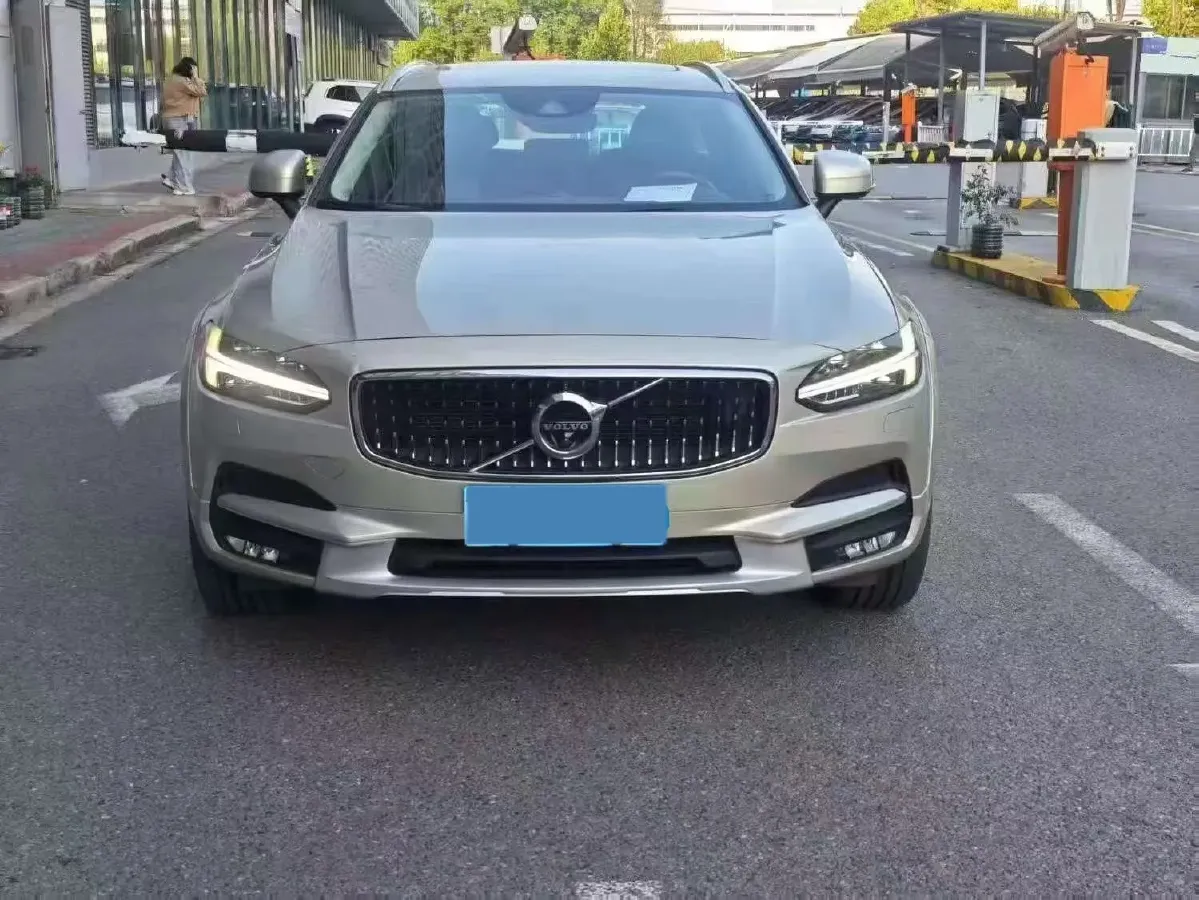 2017 Volvo V90 2.0T 254HP L4 8AT,autocango,china used car exporter,china ev exporter,chinese used car exporter,chinese used ev exporter